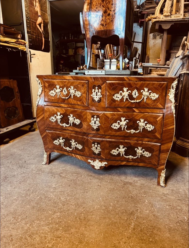 ébéniste commode bois ancien à cannes